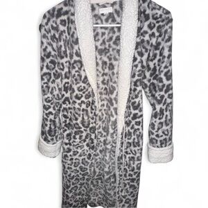Grey & black leopard print robe